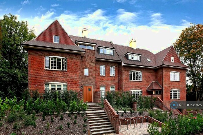 7 Bedroom Flat To Rent In Sarum Road, Winchester, SO22