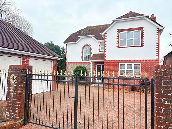 4 Bedroom Detached House To Rent In North End Road, Yapton, BN18