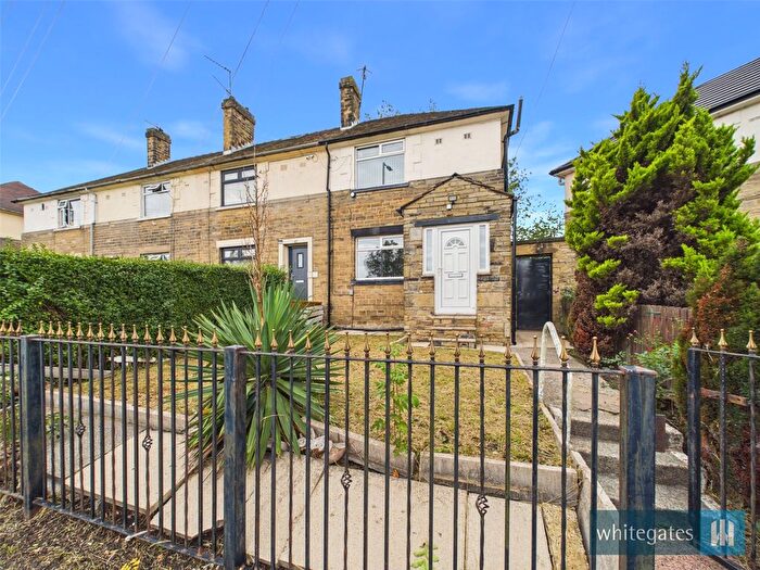 3 Bedroom Town House For Sale In Horton Park Avenue, Bradford, West Yorkshire, BD5