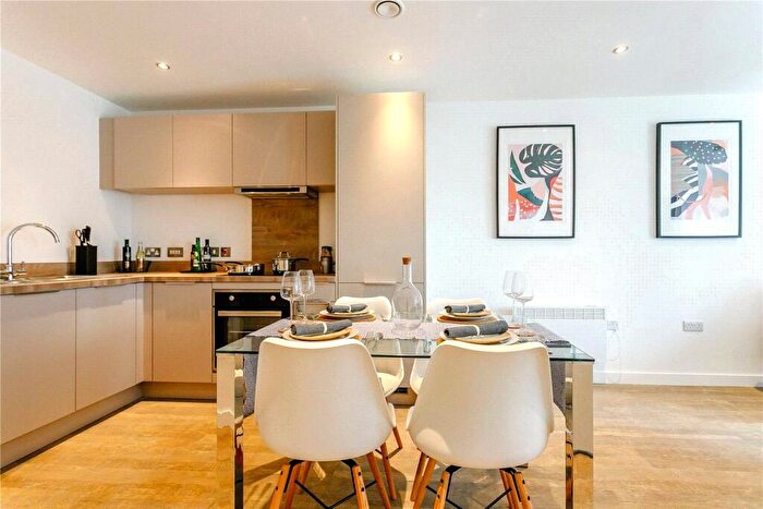 1 Bedroom Apartment To Rent In Exchange Square, The Priory Queensway, Birmingham, West Midlands, B4