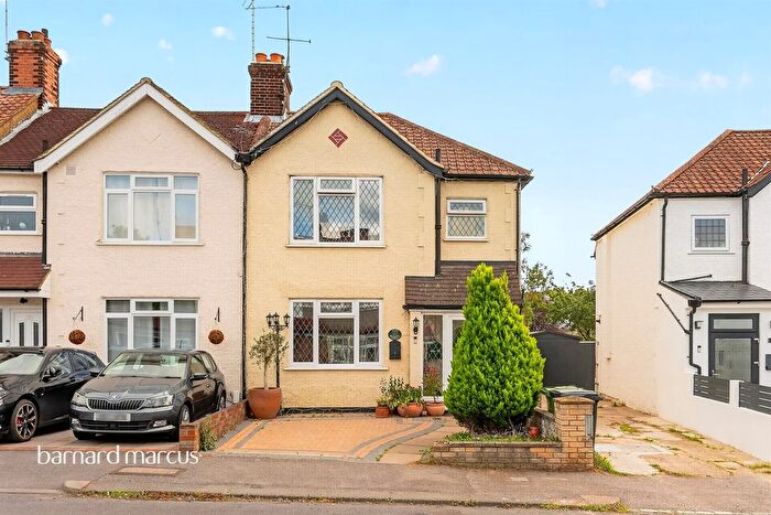 3 Bedroom Semi Detached House For Sale In The Greenway, Epsom, KT18