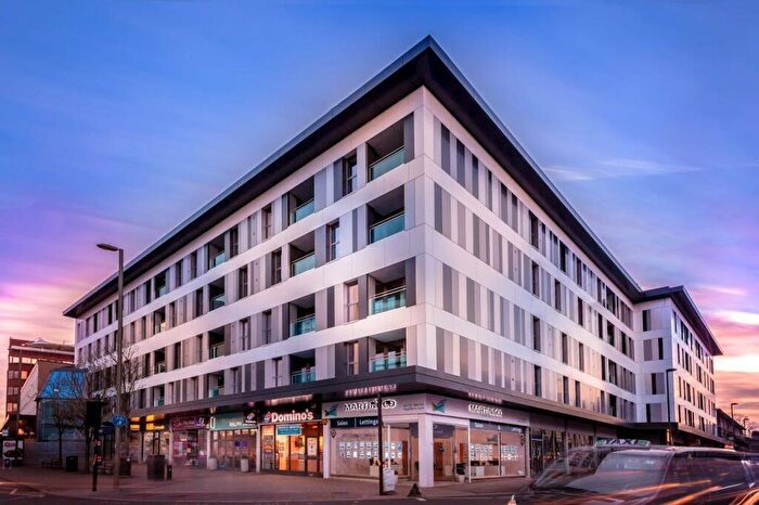 2 Bedroom Apartment To Rent In Queensgate, Redhill, RH1