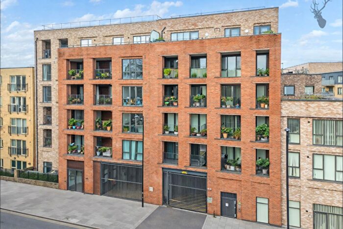 2 Bedroom Flat For Sale In Acacia House, Bow, E3