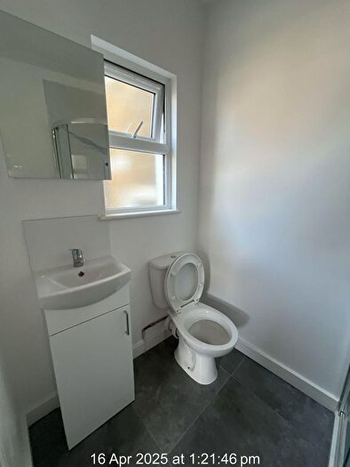 Studio To Rent In Craven Park Road, London, NW10