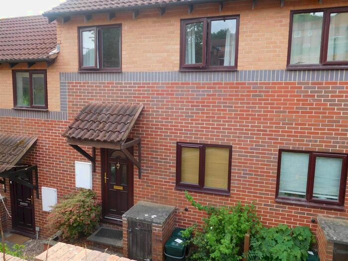 2 Bedroom Terraced House To Rent In Farm Hill, Exeter, EX4
