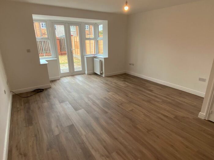 3 Bedroom House To Rent In Turnberry Mews, Stainforth, DN7