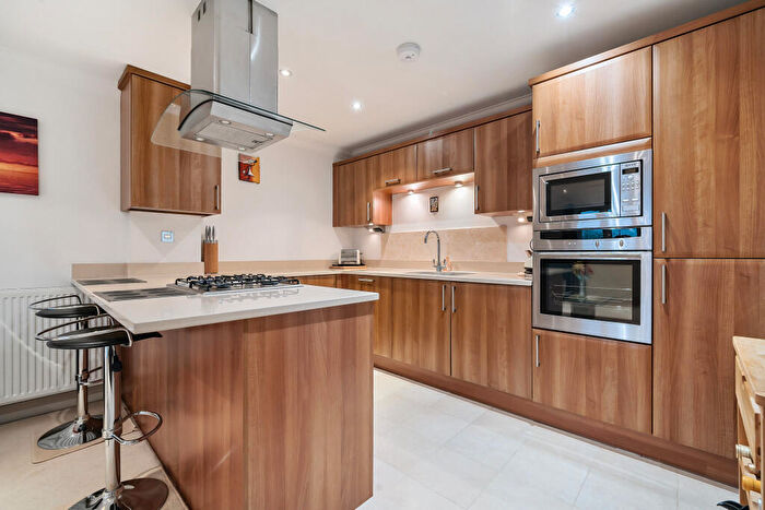 2 Bedroom Apartment For Sale In Upcross Gardens Reading, RG1