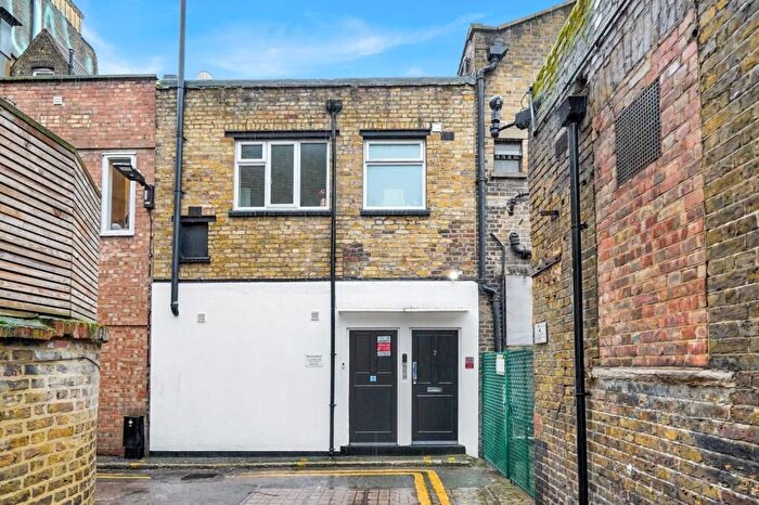 1 Bedroom Flat To Rent In Bowman`S Mews, Holloway, N7