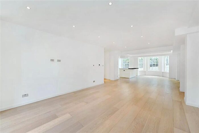 3 Bedroom Flat To Rent In South Lodge, Circus Road, St Johns Wood, NW8