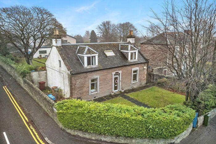 3 Bedroom Detached House For Sale In Strathmartine Road, Dundee, DD3