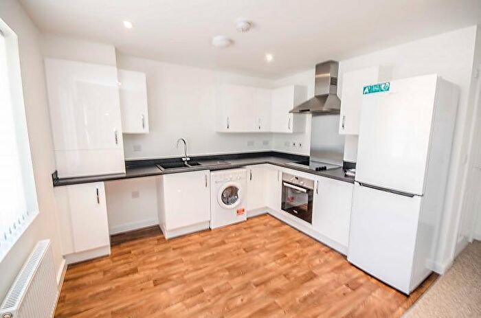 2 Bedroom Flat To Rent In Centenary Close, Chester, CH4