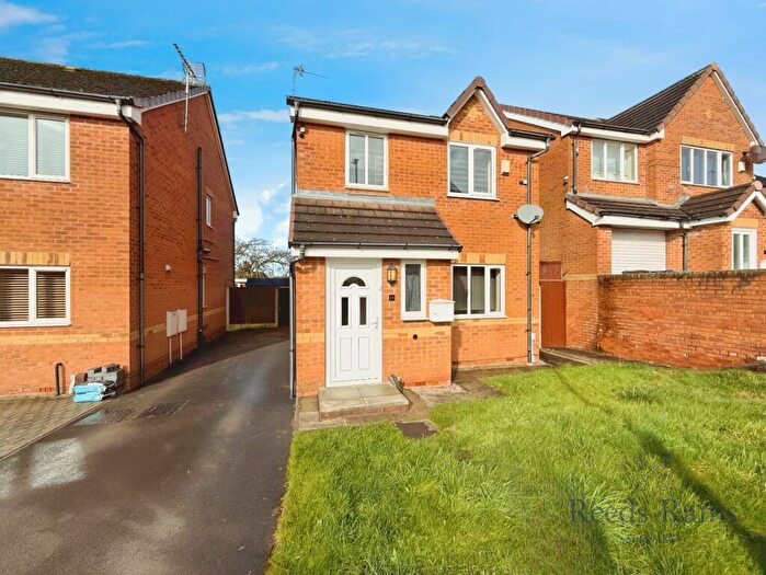 3 Bedroom Detached House To Rent In Willard Close, Newcastle, Staffordshire, ST5