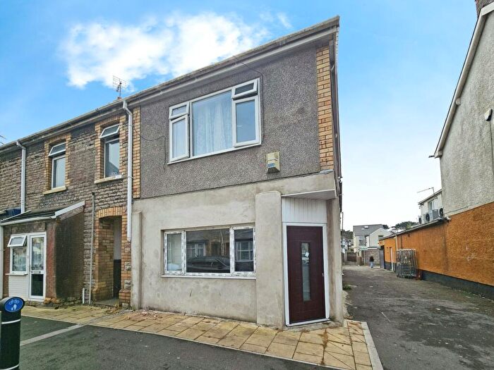 2 Bedroom Flat To Rent In New Road, Porthcawl, CF36