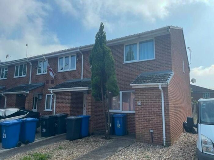 1 Bedroom Ground Maisonette To Rent In Dawn Redwood Close, Horton, SL3