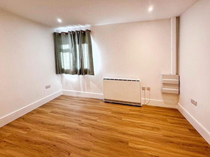 2 Bedroom Apartment To Rent In Station Street, Kibworth, Leicester, LE8