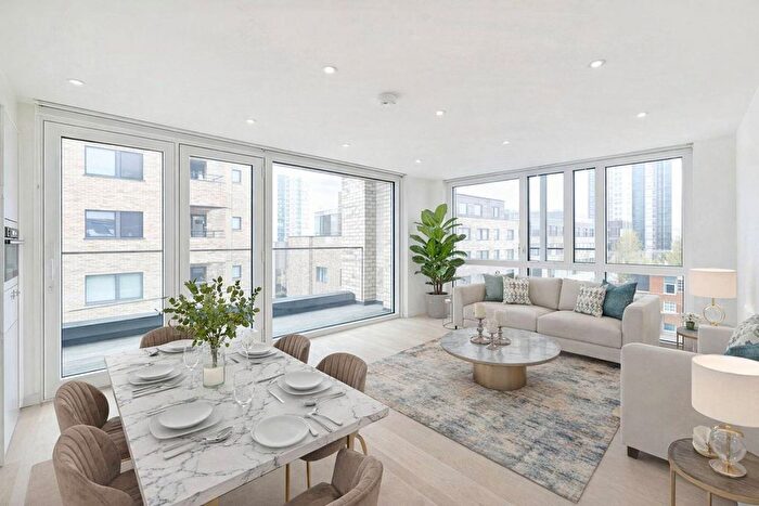 2 Bedroom Flat To Rent In Butler Court, Battersea, London, SW11