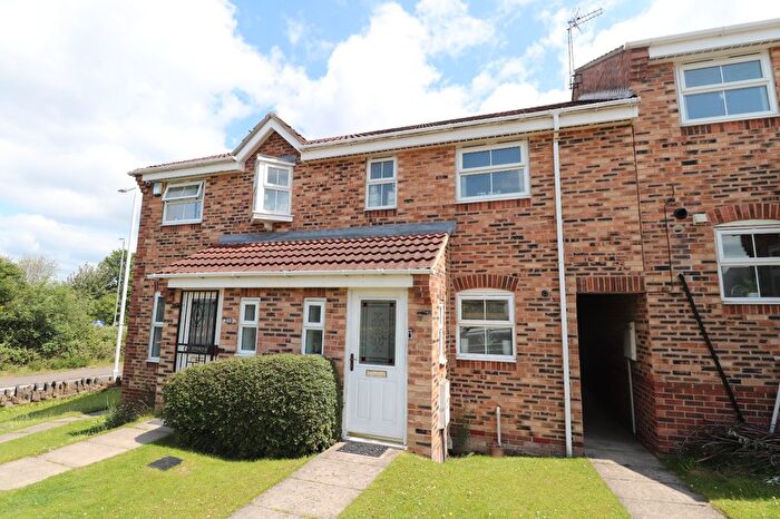 3 Bedroom Detached House To Rent In Windmill Court, Lower Wortley, Leeds, West Yorkshire, Uk, LS12