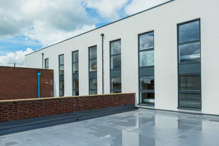 1 Bedroom Flat To Rent In Kennett House, Headington, OX3