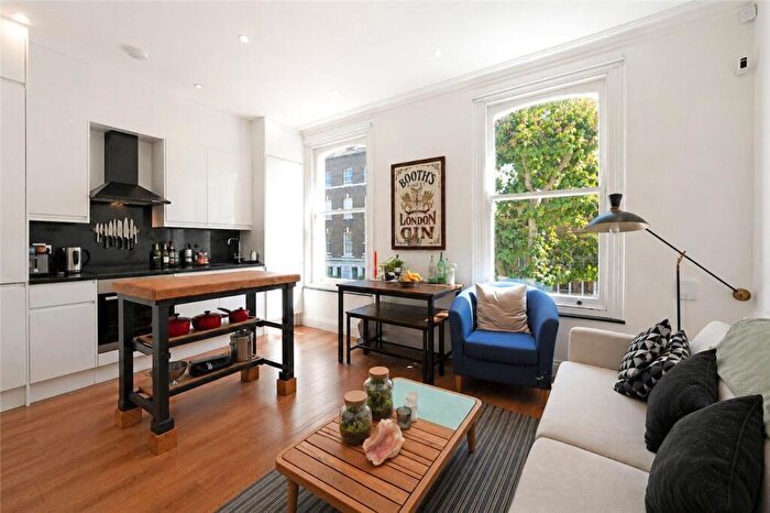 2 Bedroom Apartment For Sale In Falkland Road, London, NW5