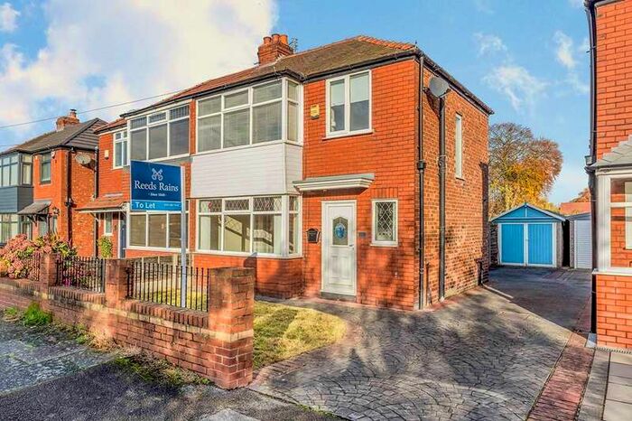 3 Bedroom Semi-Detached House To Rent In Beverley Road, Stockport, Greater Manchester, SK2