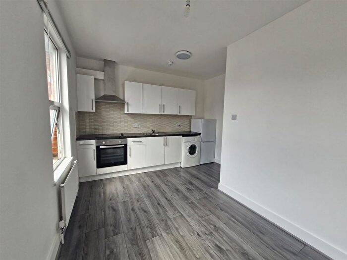 1 Bedroom Flat To Rent In Gathorne Road, London, N22