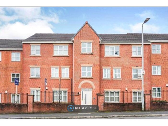 2 Bedroom Flat To Rent In Silchester Drive, Manchester, M40