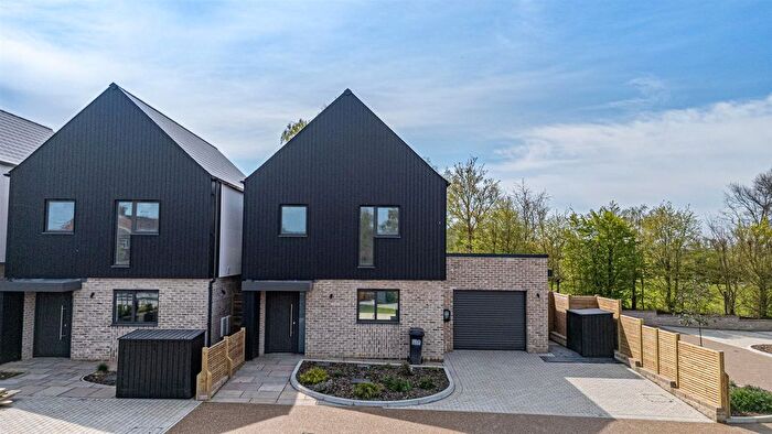 3 Bedroom Detached House For Sale In The Street, Appledore, TN26