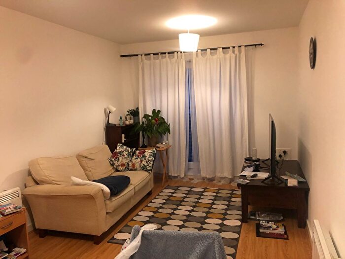 1 Bedroom Flat To Rent In Aspects Court, Berkshire, SL1