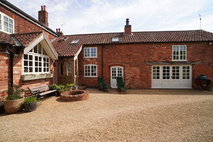 4 Bedroom Farm House For Sale In Main Street, Sutton Bonington, LE12