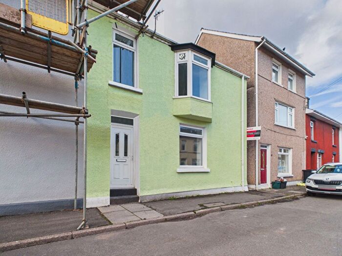 3 Bedroom End Of Terrace House For Sale In Bailey Street, Brynmawr, NP23
