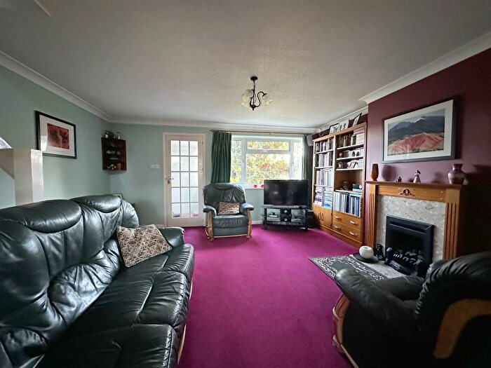 3 Bedroom Terraced House For Sale In Skylark Walk, Chelmsford, CM2