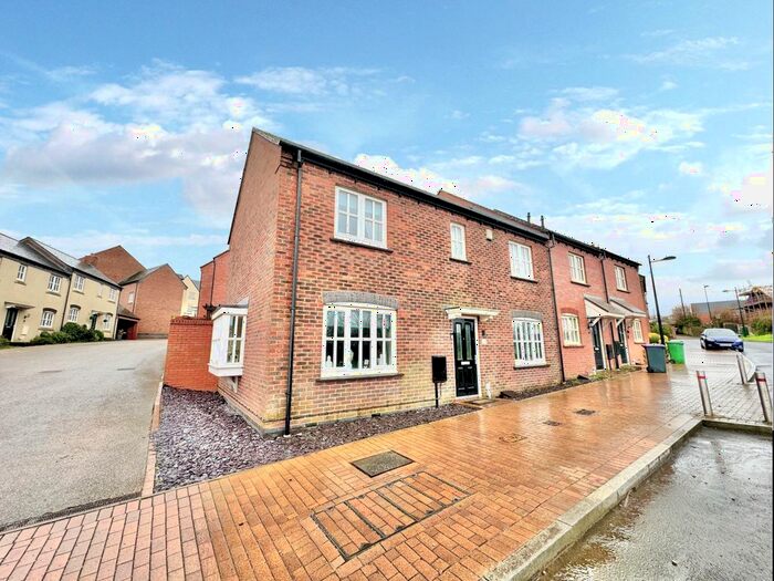 4 Bedroom Semi-Detached House To Rent In Harding Wood, Lightmoor, Telford, TF4