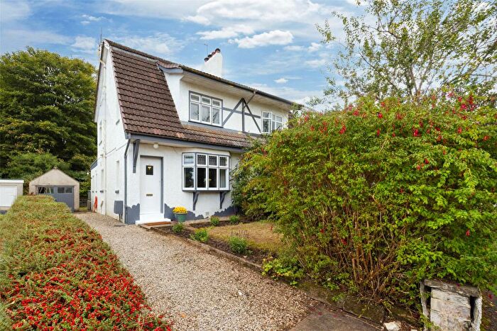 3 Bedroom Semi-Detached House For Sale In Hawthorn Avenue, Bearsden, G61