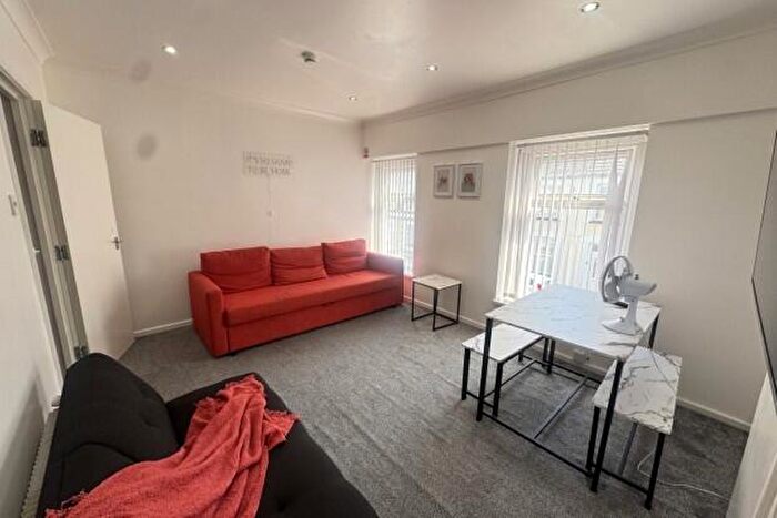 2 Bedroom Flat To Rent In Blanche Street Cardiff, CF24