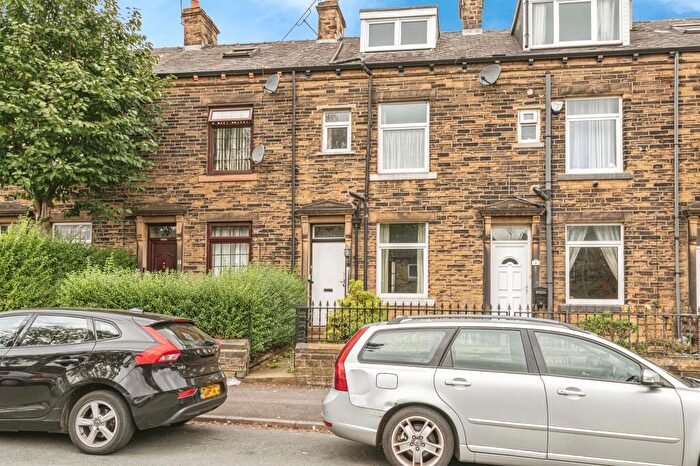 3 Bedroom Terraced House For Sale In Beldon Road, Bradford, BD7