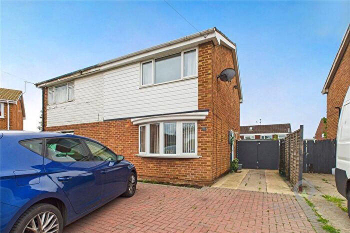 3 Bedroom Semi-Detached House For Sale In Priors Close, Rushden, Northamptonshire, NN10