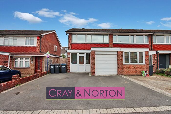 3 Bedroom End Of Terrace House For Sale In Cleaverholme Close, South Norwood, SE25