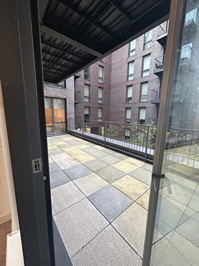 3 Bedroom Apartment To Rent In Landmark, Oldfield Road, M5