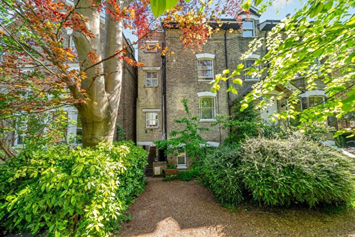 3 Bedroom Flat For Sale In Hamlet Road, Crystal Palace, London, SE19