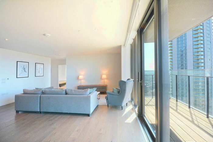 3 Bedroom Flat To Rent In St Gabrial Walk, Elephant And Castle, SE1