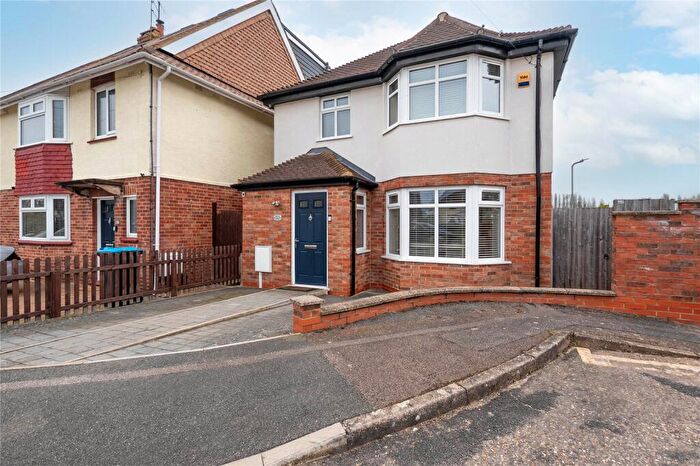 3 Bedroom Detached House For Sale In Larch Grove, Bletchley, MK2