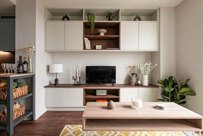 1 Bedroom Apartment To Rent In Victoria Way, Woking, Surrey, GU21