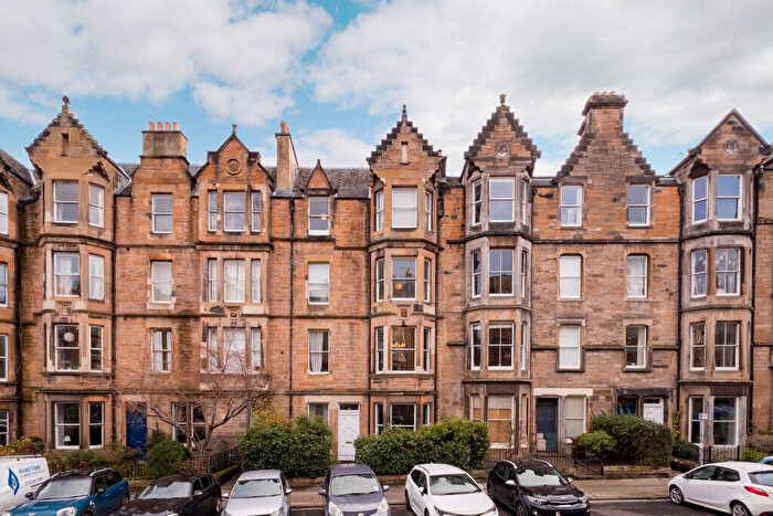 2 Bedroom Flat For Sale In / Marchmont Crescent, Marchmont, EH9