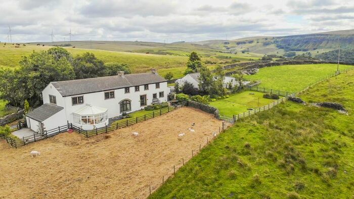4 Bedroom Detached House For Sale In Long Causeway, Cliviger, Burnley, BB10
