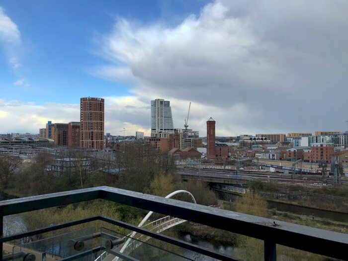 2 Bedroom Apartment To Rent In Whitehall Waterfront, Riverside Way, LS1