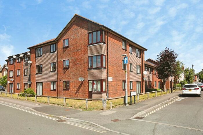 1 Bedroom Apartment To Rent In Almond Road, Southampton, SO15