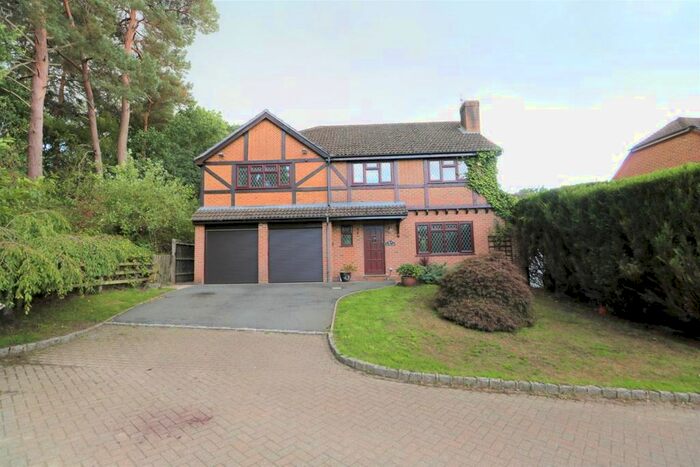 5 Bedroom Detached House To Rent In Victoria Court, Bagshot, GU19