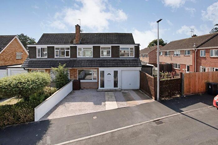 4 Bedroom Semi-Detached House For Sale In Elmwood Crescent, Dawlish, EX7