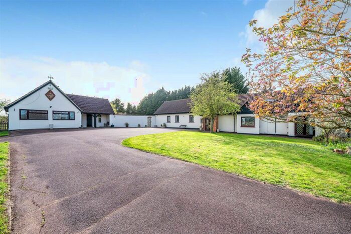 5 Bedroom Detached House For Sale In Colesden Road, Wilden, MK44