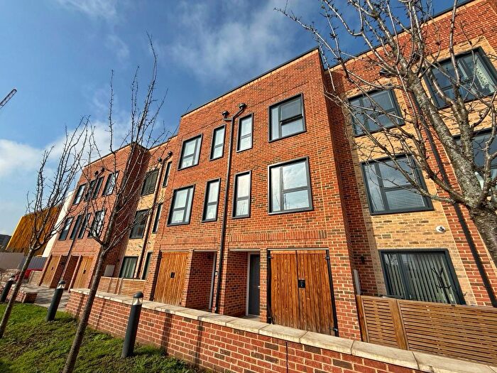 2 Bedroom Terraced House To Rent In Inkwell Avenue, Watford, WD18